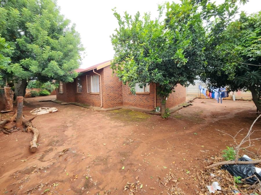 3 Bedroom Property for Sale in Geelhoutpark North West